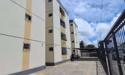 Apartamento com 3 Quarto(s) e 2 banheiro(s) para Alugar, 75 m² por R$ 1800 / Mês