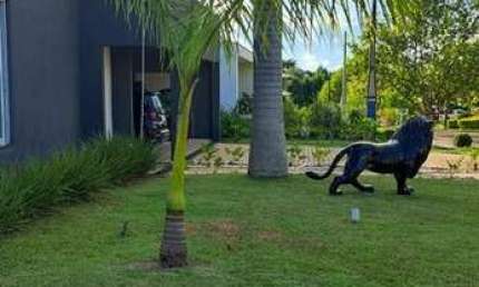 Casa com 3 Quarto(s) e 4 banheiro(s) para Alugar, 1209 m² por R$ 8500 / Mês
