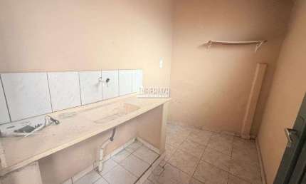 Casa com 1 Quarto(s) e 1 banheiro(s) para Alugar, 60 m² por R$ 865 / Mês