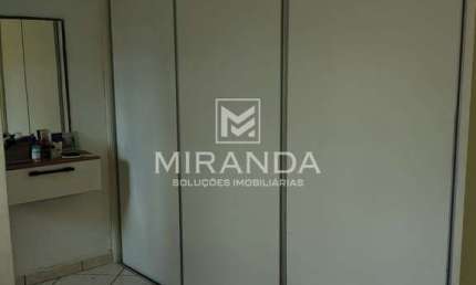 Apartamento com 3 Quarto(s) e 2 banheiro(s) para Alugar, 189 m² por R$ 1750 / Mês