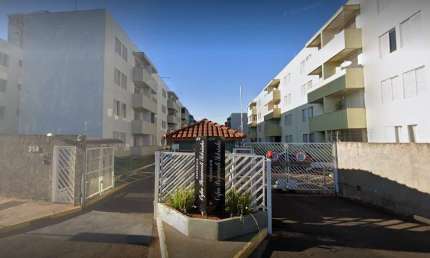 Apartamento com 3 Quarto(s) e 1 banheiro(s) para Alugar, 70 m² por R$ 2035 / Mês