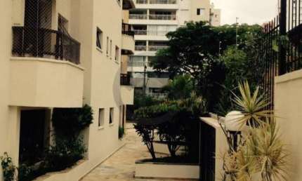 Apartamento com 2 Quarto(s) e 2 banheiro(s) para Alugar, 70 m² por R$ 4570 / Mês