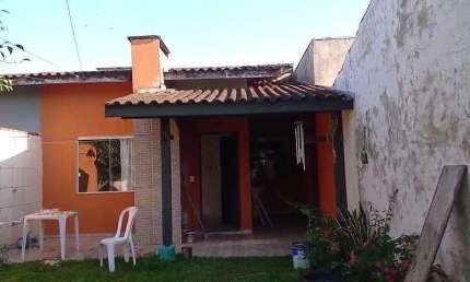 Casa com 3 Quarto(s) e 2 banheiro(s) para Alugar, 46 m² por R$ 1500 / Mês
