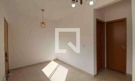 Apartamento com 2 Quarto(s) e 1 banheiro(s) para Alugar, 47 m² por R$ 1575 / Mês
