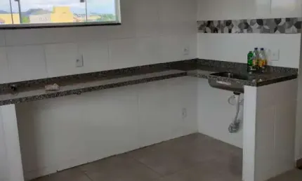 Apartamento com 2 Quarto(s) e 1 banheiro(s) para Alugar, 60 m² por R$ 1050 / Mês
