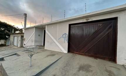 Casa com 3 quartos à venda na Antonia Fernandes Santos Silva, 8, Alto Maron, Vitória da Conquista por R$ 449.000