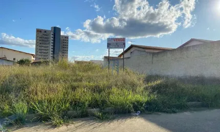Terreno à venda na Rua Edna Gomes Ribeiro, 12, Candeias, Vitória da Conquista por R$ 300.000