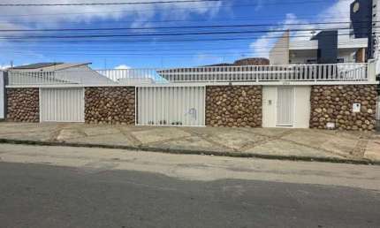 Casa com 4 quartos à venda na Arthur Seixas, 454, Candeias, Vitória da Conquista por R$ 2.500.000