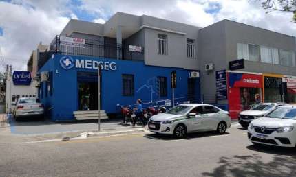 Sala comercial com 1 sala para alugar na Joaquim Correia, 16, Centro, Vitória da Conquista por R$ 1.000