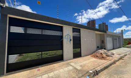 Casa com 3 quartos à venda na Embira Branca, 67, Boa Vista, Vitória da Conquista por R$ 540.000