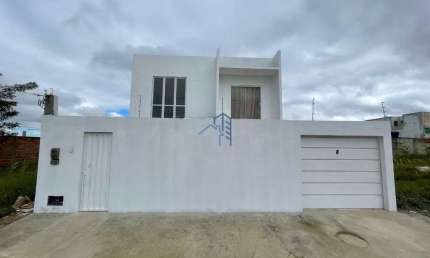 Casa com 3 quartos para alugar na Ostraceiro, 5, Felícia, Vitória da Conquista por R$ 1.900