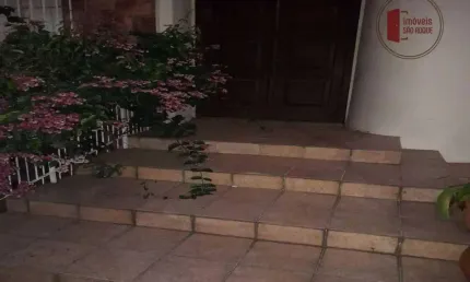 Casa terrea para venda ou locação no centro de São Roque