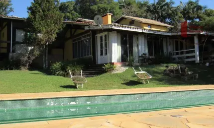 Ibiúna Chácara Fundo para represa a 500 ms do asfalto