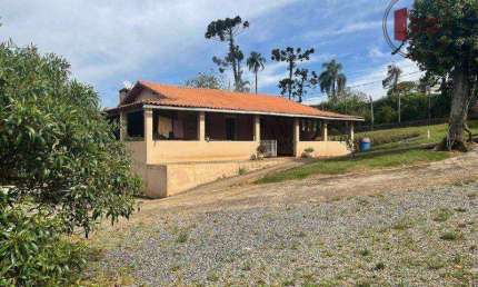 Sítio com 2 dormitórios à venda, 7890 m² por R$ 600.000,00 - Pavão (Canguera) - São Roque/SP