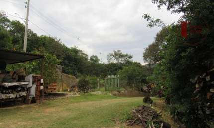 Chácara com 3 dormitórios à venda, 10200 m² por R$ 1.100.000,00 - Parque Varanguera - São Roque/SP