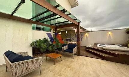 Casa de alto padrão com 3 suites a venda no bairro mais valorizado da cidade.