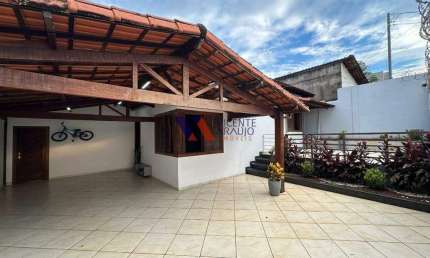 Casa ampla com 3 quartos à venda, bairro Espírito Santo, em Betim.