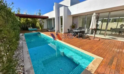 Uma casa no Condômino Montserrat feita para quem valoriza o viver bem.