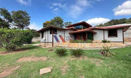 Casa com 4 quartos em lote de 1.000m² a venda, bairro Vianópolis em Betim.