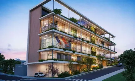 Jardim Mall: Lojas comerciais no coração do Jardim da Cidade com rooftop exclusivo.