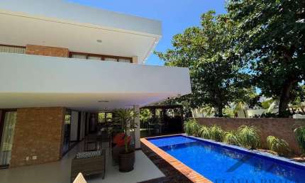 Casa com 6 quartos à venda na RUA ARRAIA, Guarajuba, Camaçari por R$ 4.200.000