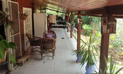 VENDO EXCELENTE CASA NO CONDOMÍNIO QUINTAS DE INTERLAGOS NO JARDIM BOTÂNICO !!! 850.000 !!!