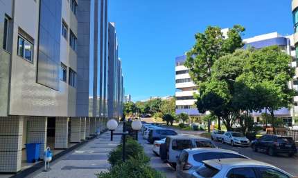 Vendo com EXCLUSIVIDADE Apartamento 03 Quartos SQN 310 !!! 1.200.000 !!!