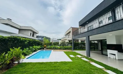Casa em condomínio fechado com 4 quartos à venda na Estrada Blumenau, Vila Nova, Joinville