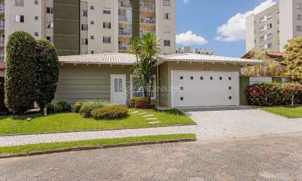 Casa em condomínio fechado com 4 quartos à venda na Rua João Vogelsanger, Santo Antônio, Joinville
