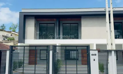 Casa com 3 quartos à venda na Rua São Roque, Floresta, Joinville
