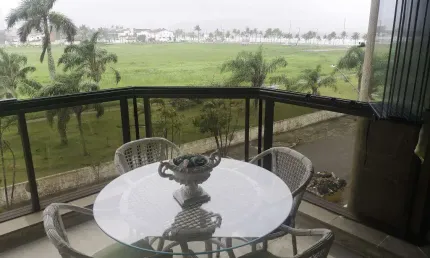 Apartamento para Venda em Guarujá, Praia da Enseada, 3 dormitórios, 1 suíte, 2 banheiros, 3 vagas
