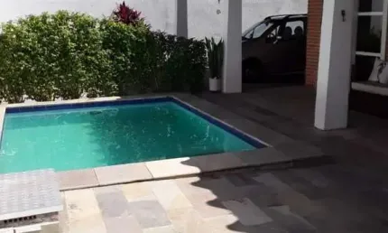 Casa para Venda em Guarujá, Praia da Enseada, 5 dormitórios, 3 suítes, 4 banheiros, 2 vagas