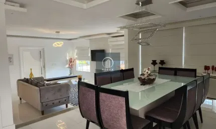 Linda casa em condomínio de Alto padrão à Venda em Várzea, Teresópolis/RJ.