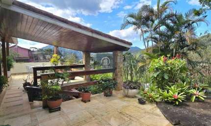 Casa a Venda em Carlos Guinle - Comary/Teresópolis/RJ