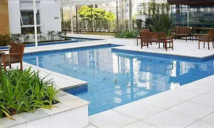 Campo Belo com quadra de tênis, squash e condominio clube