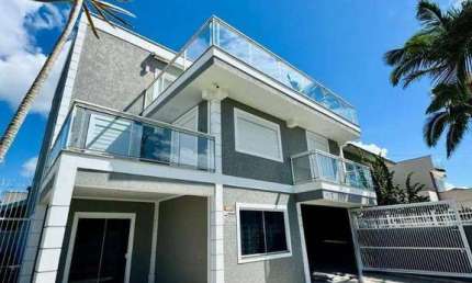 Sobrado com 5 dormitórios à venda, 280 m² por R$ 1.680.000,00 - Brasília - Itapoá/SC
