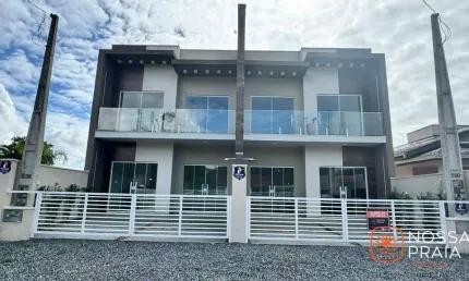 Sobrado com 3 dormitórios à venda, 125 m² por R$ 680.000,00 - Praia Das Conchas - Itapoá/SC