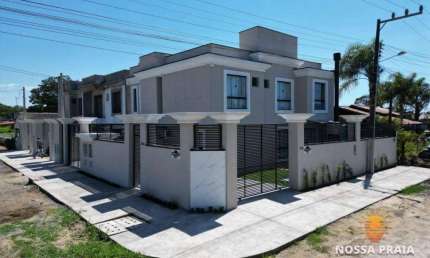 Sobrado com 2 dormitórios à venda, 84 m² por R$ 429.000,00 - Volta Ao Mundo I - Itapoá/SC
