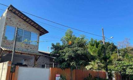Casa semi-mobiliada a apenas 200 metros da praia à venda, 238 m² por R$ 850.000 - Princesa do Mar - Itapoá/SC