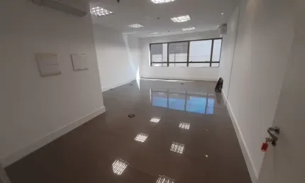 SALA COMERCIAL DE 77 METROS QUADRADOS PARA ALUGAR EM JARDIM PAULISTANO ANEXO AO SHOPPING IGUATEMI