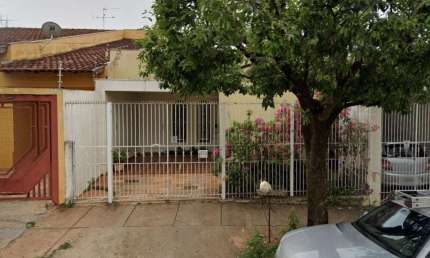 Casa à venda na Rua Regente Feijó, 59, Centro, Lins