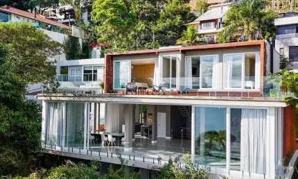 Casa de Alto Padrão com 680 m² no Condomínio Recanto das Gaivotas - Sambaqui - Florianópolis - SC