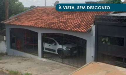 Casa à venda na Rua Henrique Dias, 526, Palmital, Marília
