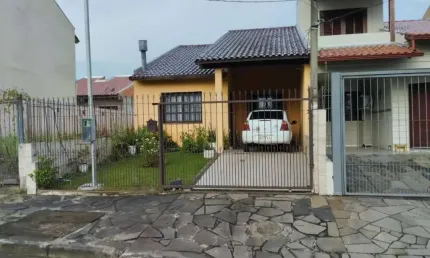 Casa com 2 quartos à venda na Rua Plínio Anele, 219, Hípica, Porto Alegre