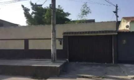 Casa com 2 quartos à venda na Avenida Cidade de Campos, 457, Trindade, São Gonçalo