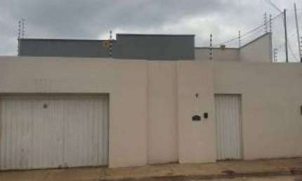Casa à venda na Rua Madeira, s/n, Extrema, Grajaú