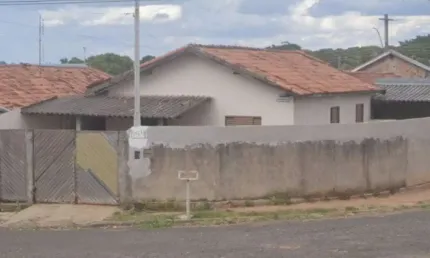 Casa em Terreno de 212 m² - Jardim Sol Nascente - Garça - SP