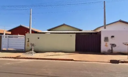 Casa com 2 quartos à venda na Rua F, 70, Jardim Califórnia, Colina