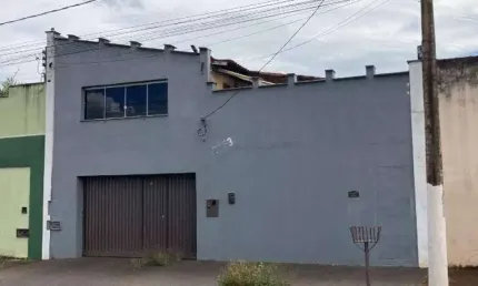 Casa com 2 quartos à venda na Avenida Geraldo Alves Tavares, 2153, Universitário, Ituiutaba