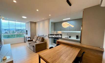 Apartamento com 3 quartos para alugar na Rua Carlos Benack, 131, Saguaçu, Joinville
